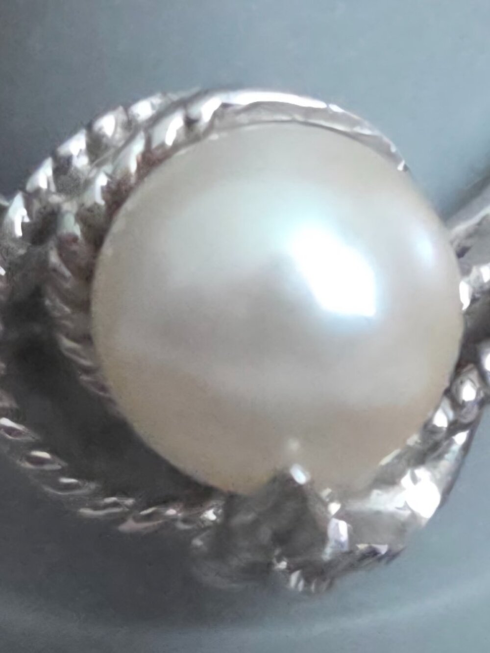 Vintage Crosby 10K White Gold Cultured Pearl Ring - Size 5 - Picture 3 of 11